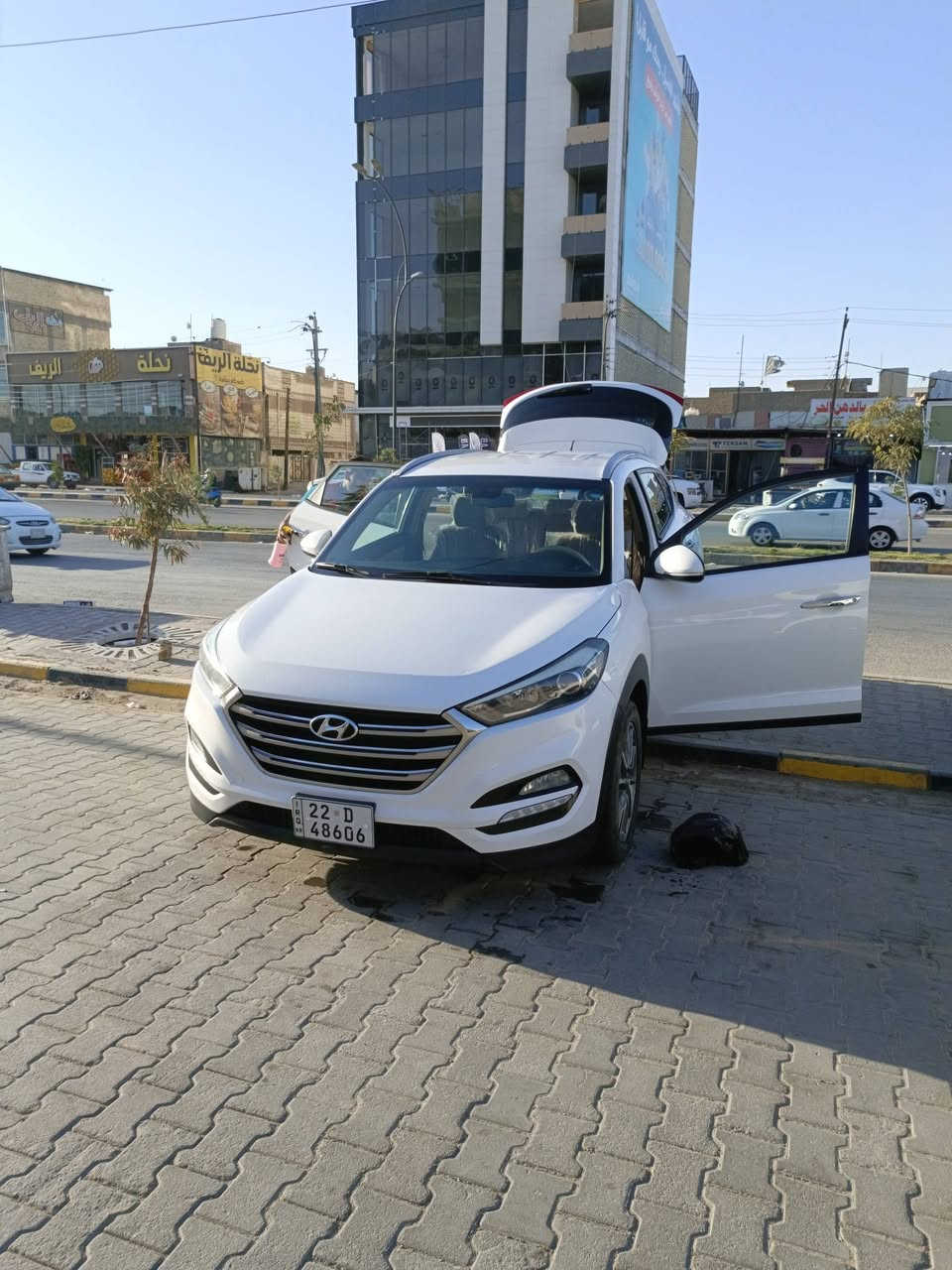 سلام عليكم للبيع
توسان 2018 كفاله عامه من الصبغ والبارد ماعدى كرت اصبعين اثر تشليع بسبب الهوز 
سنويه مجدده هزة جديده مكينه كير ع وضع الشركه برغي مامفتوح بيهة تخم تاير جديد مكانهة نجف سعر 184 وبيهة مجال حگ جيتك /***********
