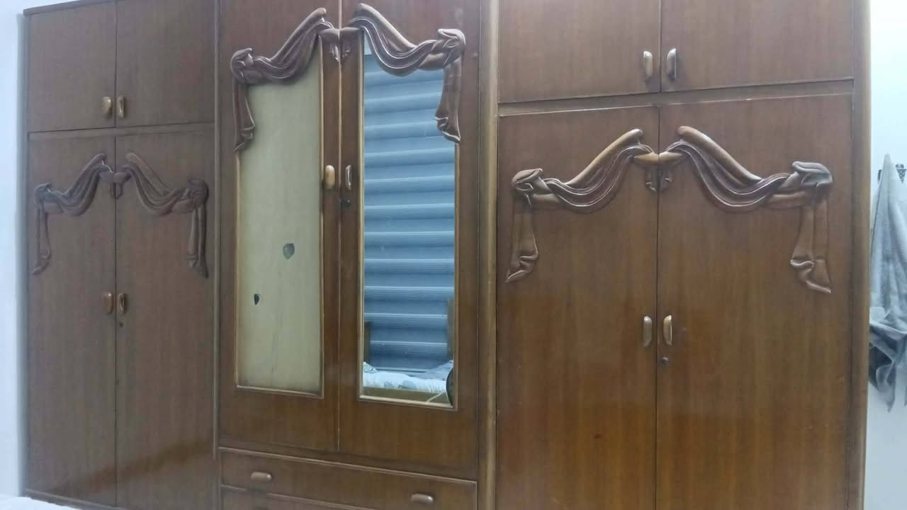 السلام عليكم غراض للبيع نظافه ومتانه ونجاره قويه 
جرابي عدد ٢ سعر الوحده ١٢٥ الف
غرفه نوم كامله نظيفه ماعدا جام الكنتور مكسورات سعرها ٨٠٠ 
وبيهن مجال بسيط 
متوازين على بيعهن


**إذا كنت صاحب هذا الإعلان وتريد حذفه لأي سبب، رجاءا أرسل رسالة إلى الدعم الفني**