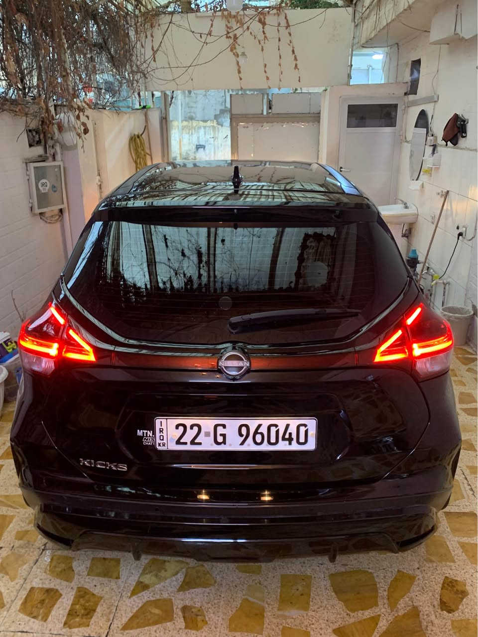 نیسان کیکس مۆدیل (٢٠٢٣)وارید ئەمریکی (١٨)هەزار رۆیوە پشتو پێش کەپس تەنیا ١پارچەی سبوخە  بێ داخلی بێ قنجو قۆپ بێ تعدیل سیارەیەکە نموونەیە لە جوانی لە نوێی ماسەفات (s+)مەکینە  کارەبایات گیر هەموو شتێکی بەشەرتە شوێن هەولێر ژمارەی مۆبایل (***********) ….ئەگەر مشیتەری تەلە فۆن بکە… أربيل, العراق
