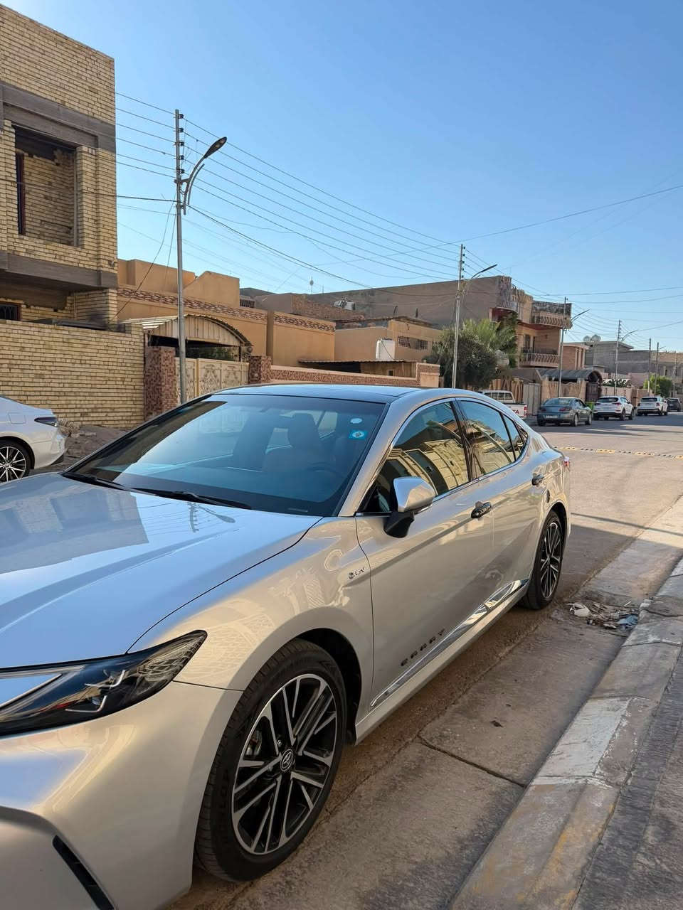 السلام عليكم
كامري le 2025 هايبرد خليجي 

كفالة عامة السيارة بعدهي بحالة الوكالة 

 

ماشية 27 الف 

الدعامية الأمامية و الخلفية و البنيد و المازدات مغلفات ppf 

الموصفات بنوراما  و داخل جلد جملي قليل جدا le تجي داخل جلد حساسات 360 و مانع اصطدام امامي و خلفي كرسي كهرباء تحكم ارتفاع الإنارة الخارجية بردة خلفية كهربائية كامرة دوارة دخول ذكي للسائق و الي بصف السائق طي المرايات كهربائي 

السعر 26،500 بيها مجال 

*********** ايوب علي 

مكان السيارة الفلوجة

