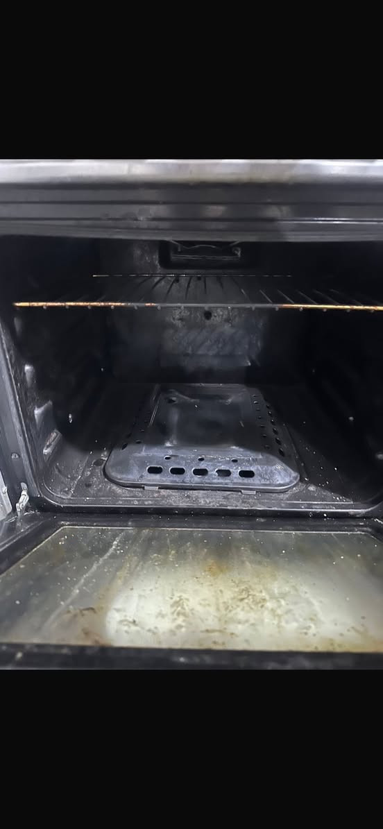 طباخ شغال الفرن  والعيون
للبيع
للسعر 40
سعره نهاىي مابي مجال


**إذا كنت صاحب هذا الإعلان وتريد حذفه لأي سبب، رجاءا أرسل رسالة إلى الدعم الفني**