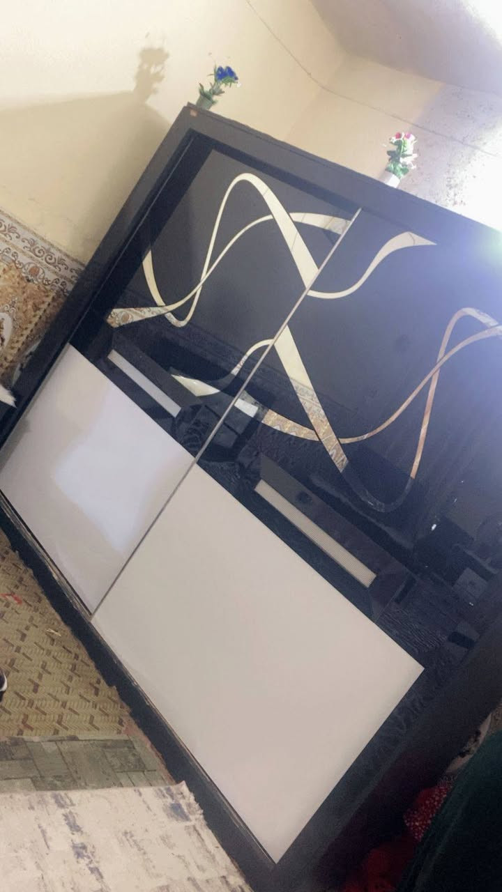 للبيع غرفه تركيه 
6 قطع جديده 
سعر 300 وبيها مجال 
مكان هيت @


**إذا كنت صاحب هذا الإعلان وتريد حذفه لأي سبب، رجاءا أرسل رسالة إلى الدعم الفني**