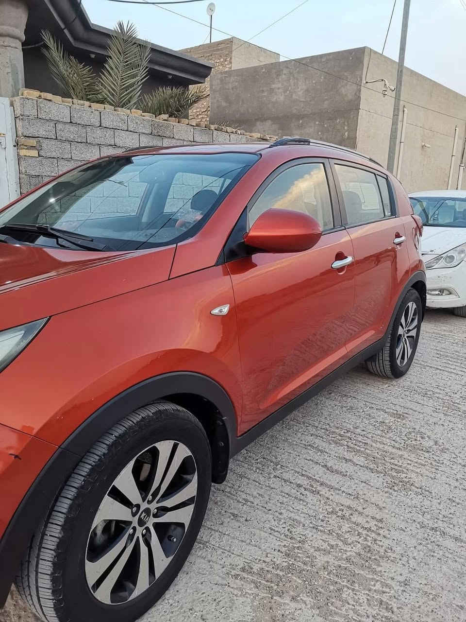 سبورتج خليجيه ٢٠١٢ كفاله عامه من كلشي ماشيه ١٦٢رقم ذي قار دولي بسمي  مكيينه ٢٠٠٠ دواخل بيجي كامره دواره شاشه اي باد حساسات خلفيه اماميه حداده تخم تاير سيارهجاهزه من كلشي شرط المداور عقد مروري وليس مكاتبه سعرها ١٤٥$ وبيها مجال رقم ***********
