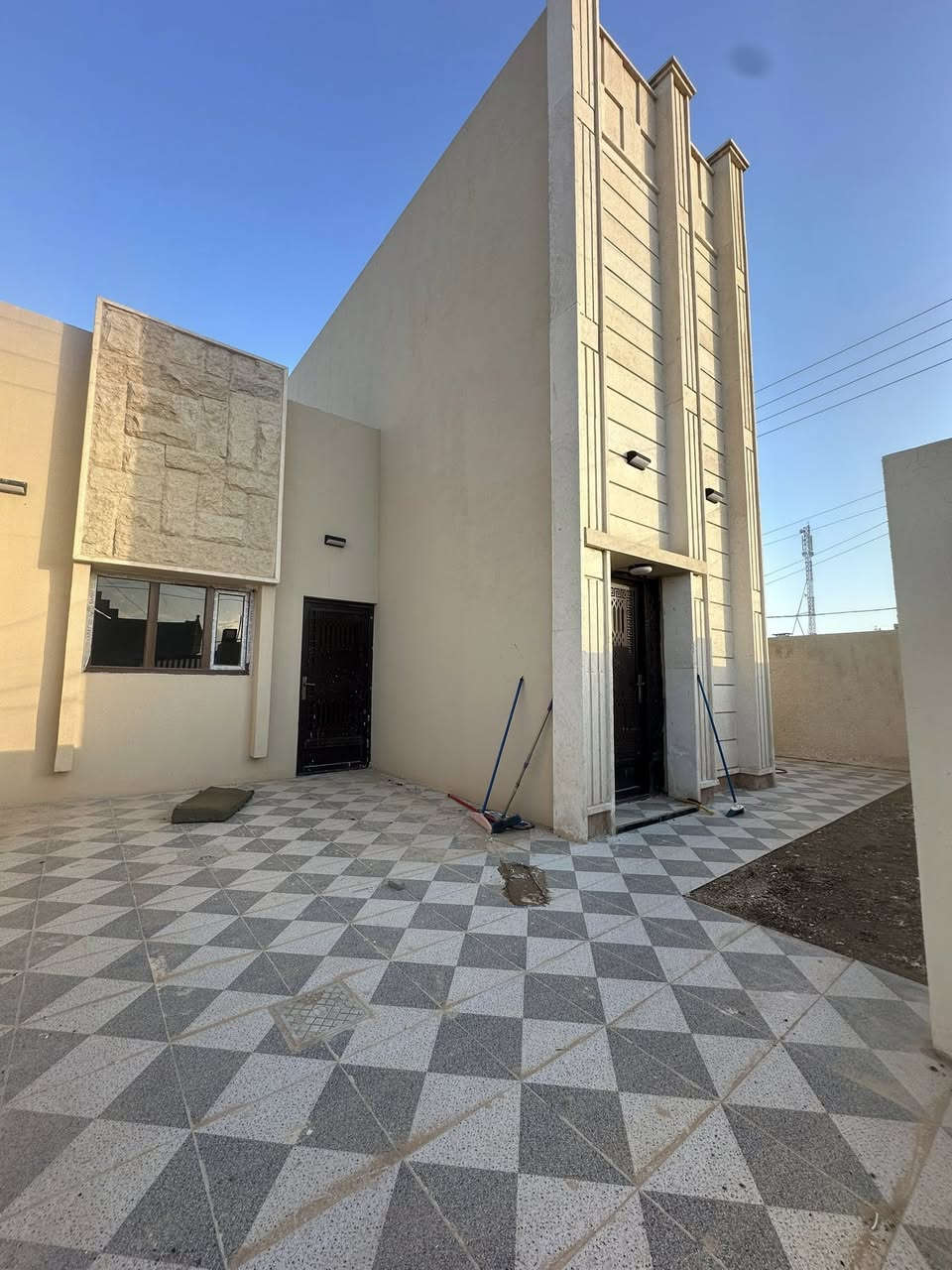 دار صفر للايجار   ( الديوم مجمع طيبة ٢ )
مساحة ٢٠٠ متر ركن 

3 غرف نوم + ستقبال  + مطبخ  

؛ الاستفسار  اتصال ع 

***********
