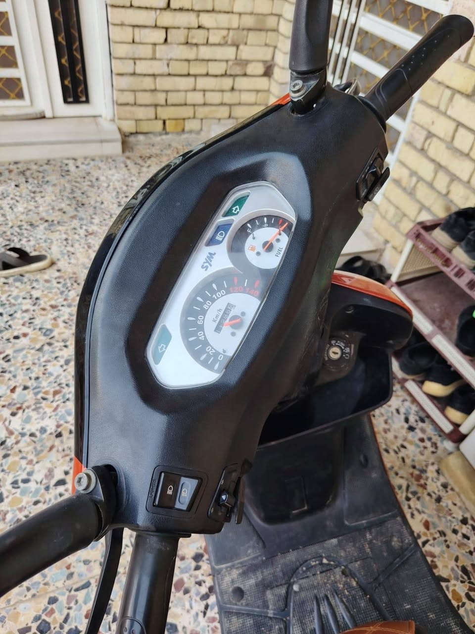 السلام عليكم دراجه سيام للبيع نضيفه ما مفتوحه ماشيه قليل 11 الف السعر 500 بيهه مجال مكاني العماره حي الغدير الرقم ***********
