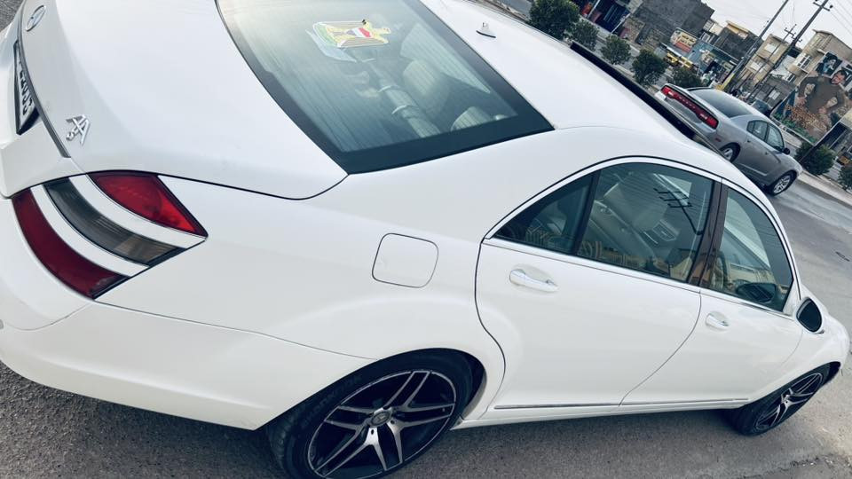 ادوات ادوات 
سيارة مارسيدس S 350  للبيع او مراوس ب اصولي 
السيارة فوووووول 1/1 
السياره جديدة كلش وكفاله من الكص ومكينه وكير وعشائر وسرقة 
تروح تسجل بوجهك 
السعر اكتب اي تعليق 
او التواصل 
***********
