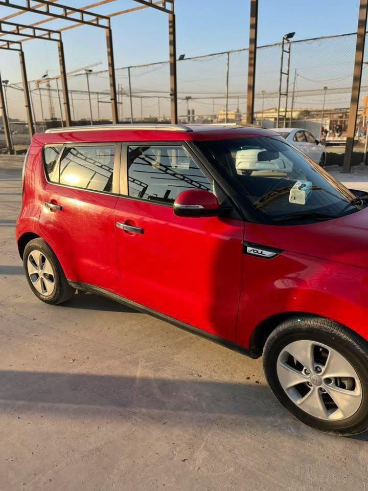 سول خليجي 2016 فول الفول
السيارة خليجية رقم شمالي، تريد وكالة وتريد تحويل.
فول مواصفات ، مكينة 2000، دوش، بصمة، حساسات، شاشة كبيرة، 3 وضعيات قيادة، داخل لونين أسود وأبيض.
السيارة نظيفة وحلوة، أحلى من صور.
بيها طخة فوق البنيد وبارد بالباب، باقي كفالة مكينة كير مكفولات 
العنوان: الديوانية
***********
