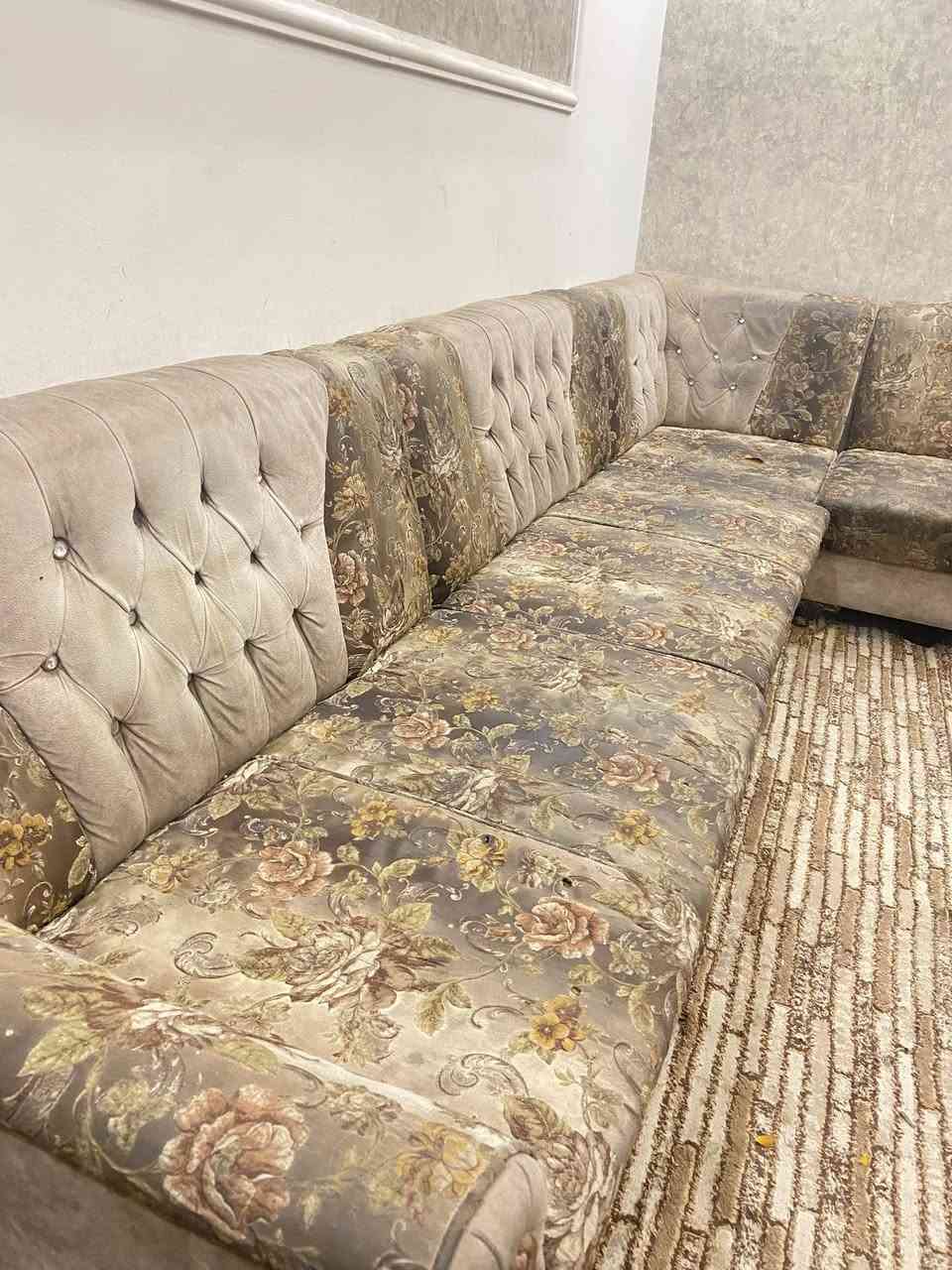 السلام عليكم 
تخم ديوان مستعمل ١٠ مقاعد
 مقعد منفرد مترين ونص 
وديوان ثلاث متر وعشرين في مترين وخمسه 
التخم نضافه ٧٠ ٪؜ امانه الله الخشب عراقي درجه اولى وتخم ثكيل 
السعر  ٢٥٠ الف وبي مجال


**إذا كنت صاحب هذا الإعلان وتريد حذفه لأي سبب، رجاءا أرسل رسالة إلى الدعم الفني**