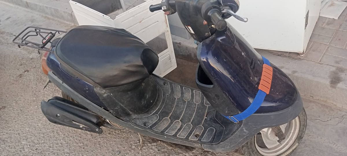 دراجة مااعرف شبيها 
للبيع 100 قفل 
***********
