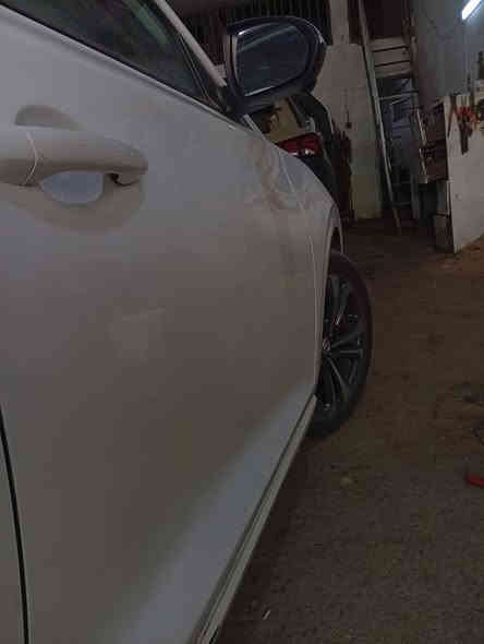 ……تم العمل والتعديل باب شناجان 2022 بتقنيه ال PDR))))))r )))))).✨🚘 ورشة سمكرة وصبغ عباس المعموري 🚘✨خلي سيارتك ترجع جديدة مثل أول يوم ✨🔧 خدماتنا:✅ سمكرة احترافية لجميع أنواع السيارات✅ صبغ بأحدث المواد الأصلية وضمان جودة✅ إزالة الخدوش والصدمات بدقة عالية✅ إعادة هيكلة السيارة وكأنها خارجة من المعرض📍 العنوان: بغداد – (حي الصناعي البياع الشارع الخامس]📞 للحجز والاستفسار: [***********]📌 الجودة والسرعة بأسعار مناسبة للجميع ✅
