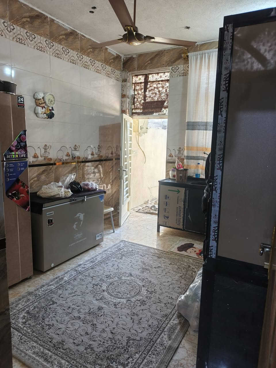 السلام عليكم بيت في حي الحكيم للبيع
قرب معمل الاوكسجين صفحة الدبيه البيت بناء طابوك
لمساحة 200
الواجهة 8ونص
النزال25
مرقم بلديه لبيت يحتوي على غرفتين وصاله ومطبخ وستقبال وصحيات داخليه وخارجيه
 للاستفسار الاتصال عله الرقم‏‪***********‬‏
