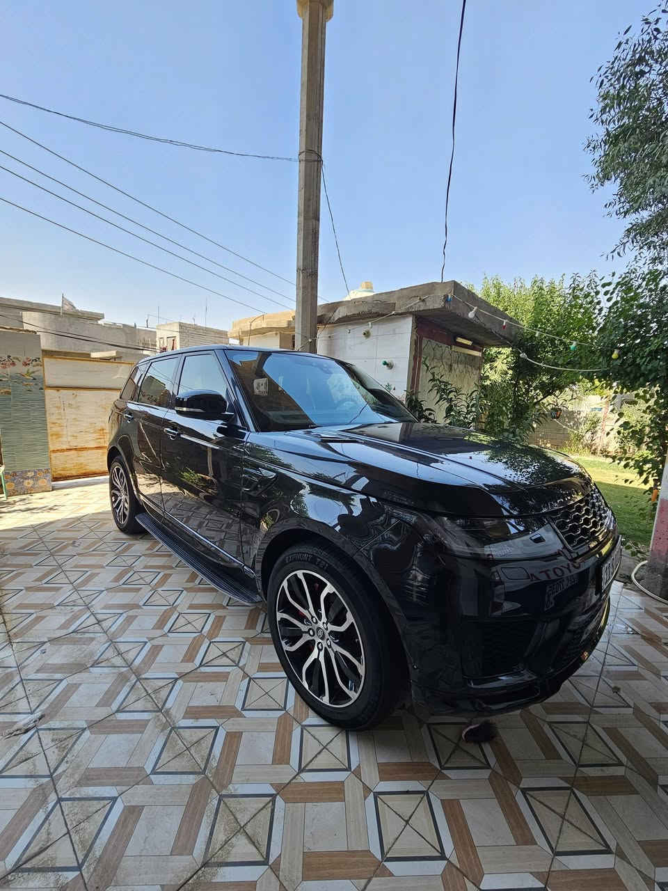 للبيع رانج روفر سبورت 2019  شركه القزاز رقم مميز بأسمي تحويل مباشر  كفاله عامه من كلشي داخل احمر فول لمواصفات عدا الفتحه ٣٨٠ وبيها مجال اتصل وبيك خير ودلل *********** مكاني ديالى  سياره جديه ريحه الشركه بيها
