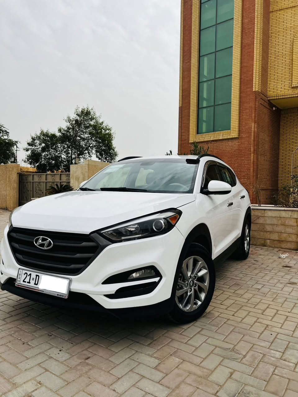 السلام عليكم…للبيع فقط
-توسان 2016 وارد امريكي SE
-عداد 120 الف مايل
-لون الداخل بيجي
-كاميرا خلفية/تحكم ستيرن
-محرك 4 سلندر جديد
-تخم تاير جديد
-صدر امامي خلفي جاهز
-رقم دولي و هزة جديد تحويل مباشر
-3 قطع صبغ 
السيارة من فضل الله نظيفة جداً و جاهزة بالخير ع الياخذها

-الـسعـر 135 و بيها مجال 

📍صـلاح الـدين/بـلـد/الـضـلوعية
للتـواصل
***********
***********
