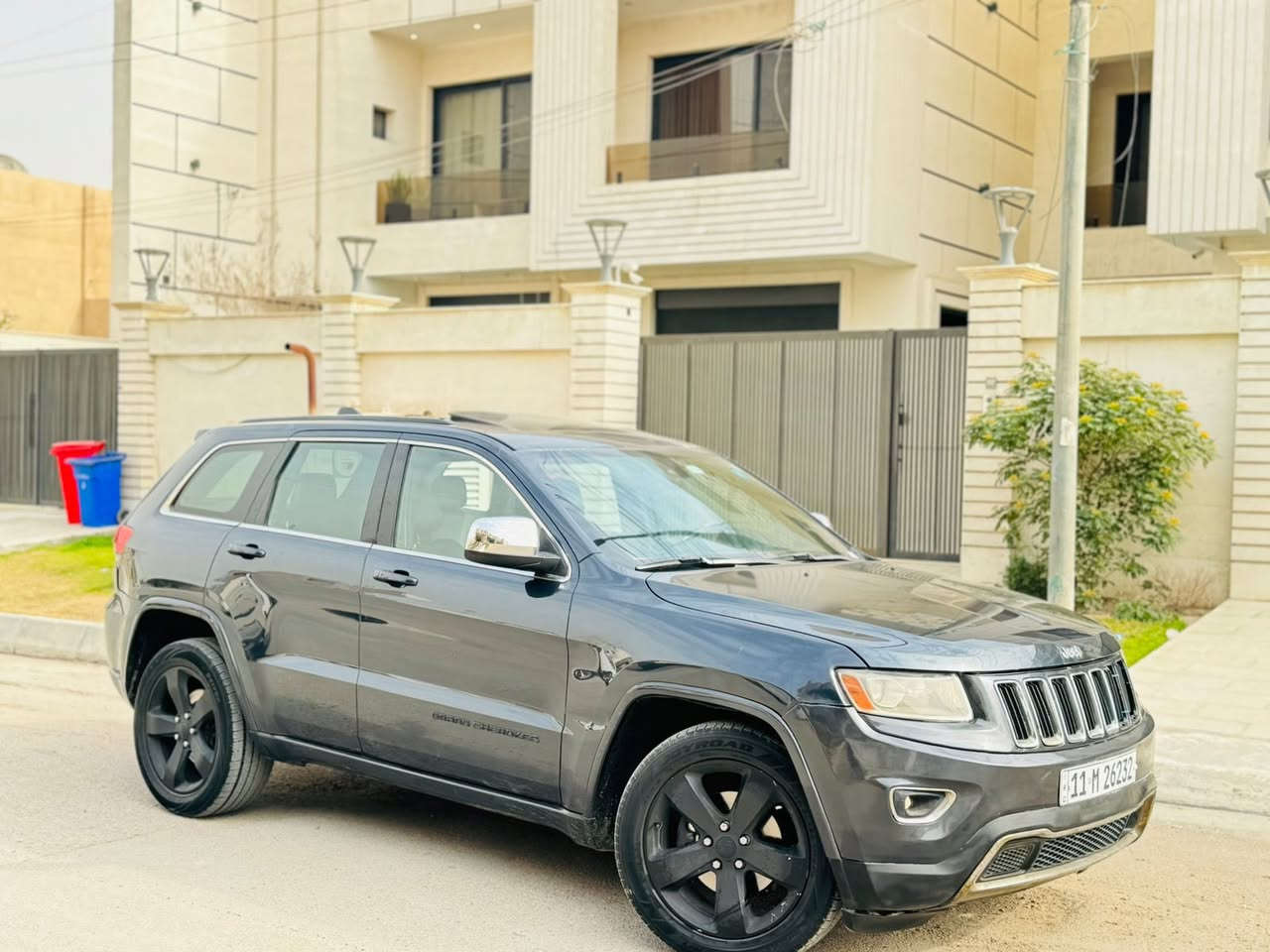 جيب (أمريكي ) موديل 2015 آوفر لاند
فول واحد ع واحد
رقم بغداد بسمي هزه وفحص جديده 

الون ازرك حادث سرقة جاملغ وبنيد فقط
بدون ايرباك بدون دواخل. 
معروضه 168 وبيها مجال 

رقم الهاتف ***********
محرك ٦ سلندر ٣٦٠٠ مكفول 
بصمه + تشغيل عن بعد كروز تثبيت سرعه
ستيرن كهرباء + تدفئه
كشنات جلد تدفئه وتبريد
خزن وضعيه كشنات ميموري
شاشة كبيرة
دمام خلفي
كامرة دوارة ٣٦٠ درجة
حساسات امامي خلفي
لد امامي خلفي
لايت زنون عالي ناصي
اضاءه ترحيب
دشبول خياط طبيعي
اوتو ستارت
حساس امامي وخلفي
رادار جانبي وخلفي وامامي
مري شفط + اشاير بلمري مع القفل وعاكس ضوء + هيترات مري+نقاط عمياء
اضاءه ترحيب
وبعد هواي مواصفات. 

مكان السياره بغداد
الشراي يتصل خاص مغلق
رقم الهاتف ***********
