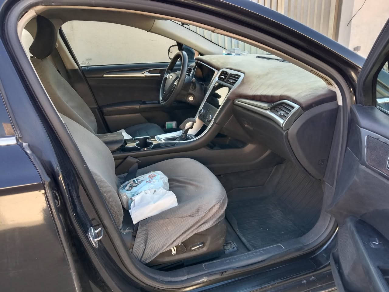 فورد فيوجن 2015
مواصفات se مكينة 2500

السعر 100$
للاستفسار ***********
