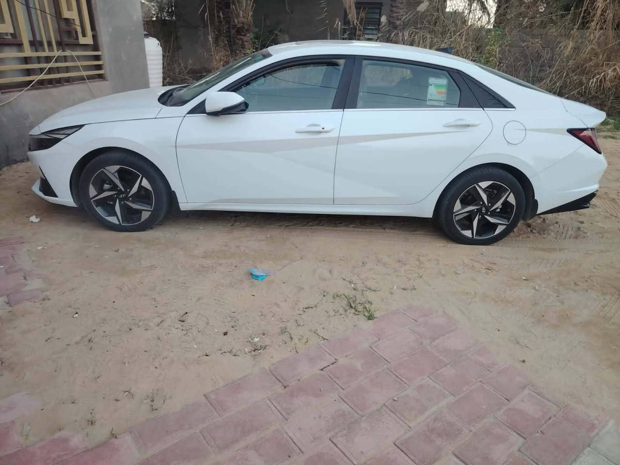 السلام عليكم النترا 23 
كفاله عامه... خليجي
 ماشيه((54))  سبيرمانازل
 فول مواصفات 
فتحه بصمه 
لايتات زنون  
شاشة كبيرة 
محرك 2000 دوش
 كير At
كامرة دوارة
بصمة صندوك
ترحيب عند الاقتراب
دخول ذكي 
بصمة ابواب
تشغيل عن بعد
رادار امامي
رادار خلفي
رادار جانبي
تدفئة كشنات
تحديد مسار
قيادة ذاتية
توقف ذاتي 
كروس سرعة
وضعيات قيادة
صندوق ذكي
وبعد هواي مواصفات بيها 
رقم بغداد  .... مكلف بل نشر
***********
***********
