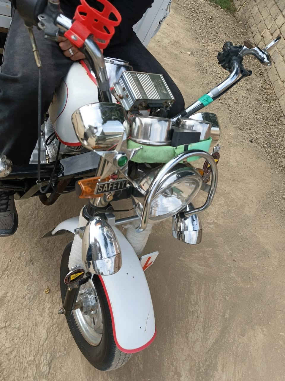 عمي سلام عليكم ستوته البيع مديل20  كفاله عامه مكينه برغي ما مفتوحه شاصي مكفول بدي 
مكينه مكفوله مداور مجمع كرار ستوته سعره مليونين 500 وبيه مجال وشراي يتخل خاص وتحياتي 🫡


**إذا كنت صاحب هذا الإعلان وتريد حذفه لأي سبب، رجاءا أرسل رسالة إلى الدعم الفني**