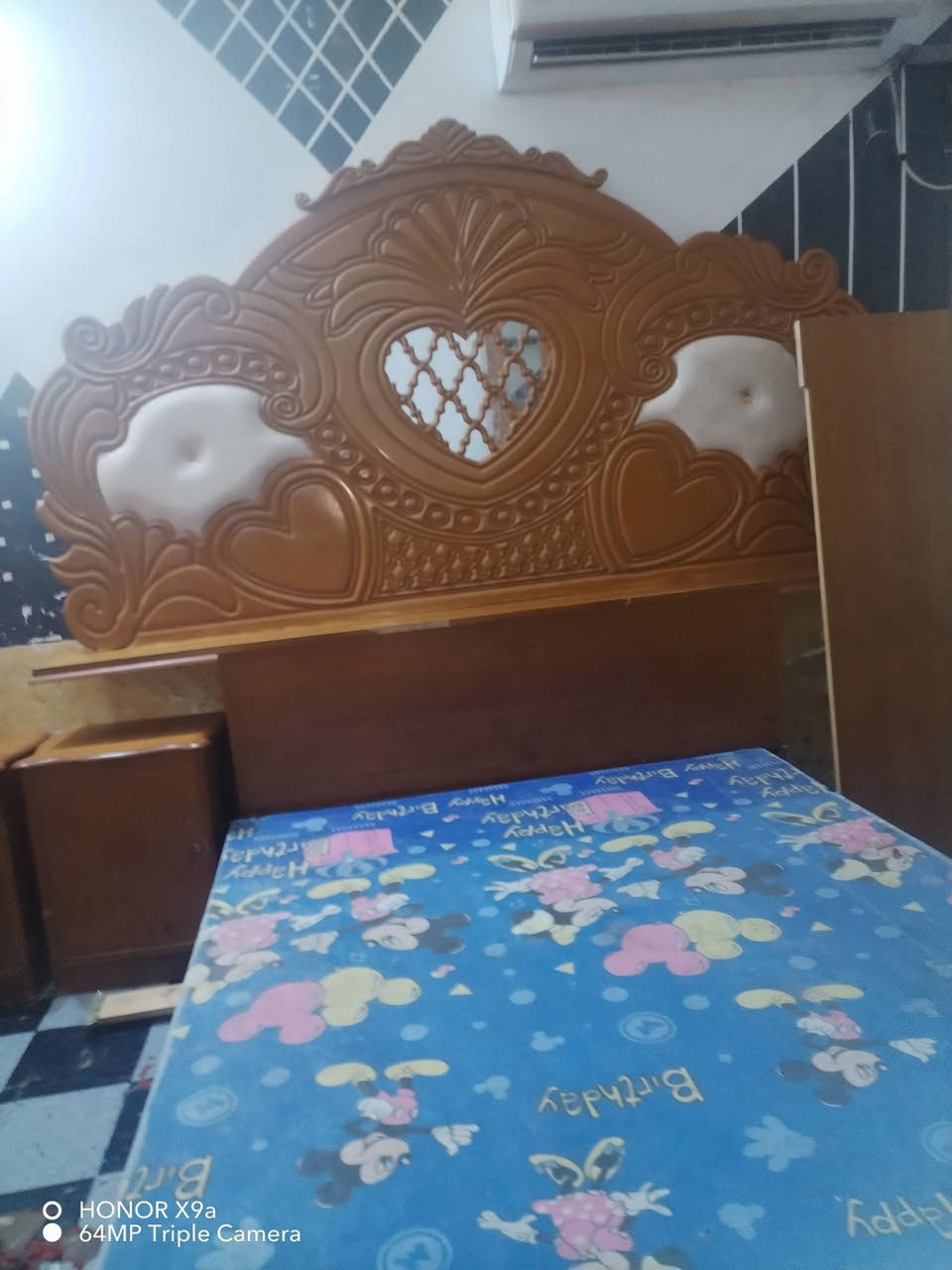 غرفه للبيع  السعر ٥٠٠ وبيها مجال  *********** الشراي يخابرني على هذا الرقم
