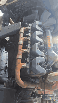 السلام عليكم سكانيا ١٤٢ صفر ٦ جديده الواقع احلى وانظف من الصورة سبب البيع  اريد اقسم الحمل  اشغل وهاي زايده عليه اللي تعجبه يتفضل ما متواجل على الفيس اللي يشتري يتفضل اتصل ***********
