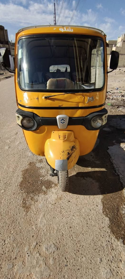 بياجو محور باجاج ٢٠ كامله مكمله كله جديد تايرات كلجات دسكات سلف اوراق كامله شغل واطلع ترايك للبيت للبيع ٢.٥ مكاني الدوره ***********
