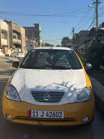 السلام عليكم
طيبه2015
كير مكينه كلج جديد فلاوين جديد
تخم نوزل حديدتهم بلك حساس جديد
ايسي جديد  قاعده فيت بم  جديد تخم لايت امامي خلفي جديد
 مسجل شاشه صدر نظيف بغداد باسمي
تبريد راديتر فقط كمبريسر شغال
والكسر شوفت عينك السعر قفل32.   
الاتصال ***********
