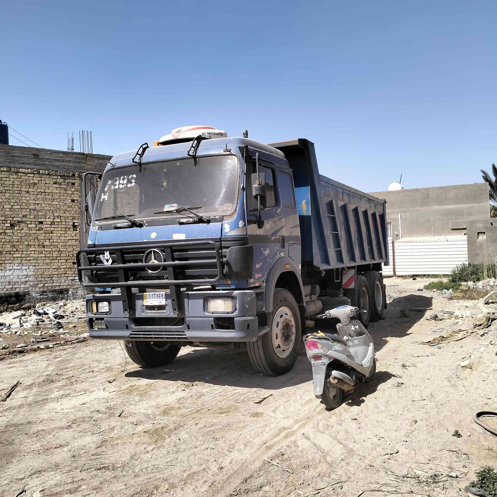 السلام عليكم سياره للبيع  مديل 92 مكينه 44 كير 210مجموعه نص سياره جاهزه لشغل
‏‪***********‬‏
