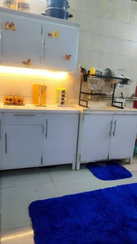 كاونتر ٣ قطع • نظيف • بدون كراسي