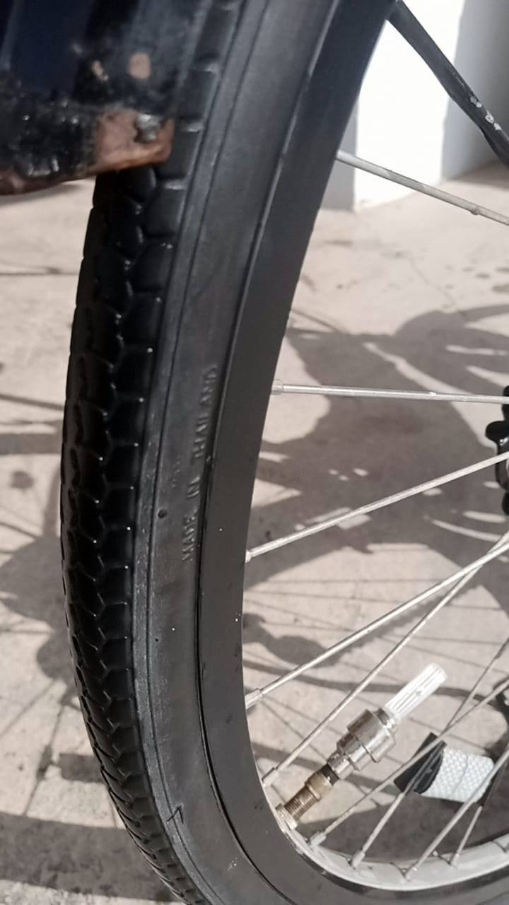 سلام عليكم عندي بايسكلات 20و26 و27 ريد بيع وشراء يرلسني مكان القائم الحولي يم مدرست جيال المستقبل وبيهن ختومات


**إذا كنت صاحب هذا الإعلان وتريد حذفه لأي سبب، رجاءا أرسل رسالة إلى الدعم الفني**