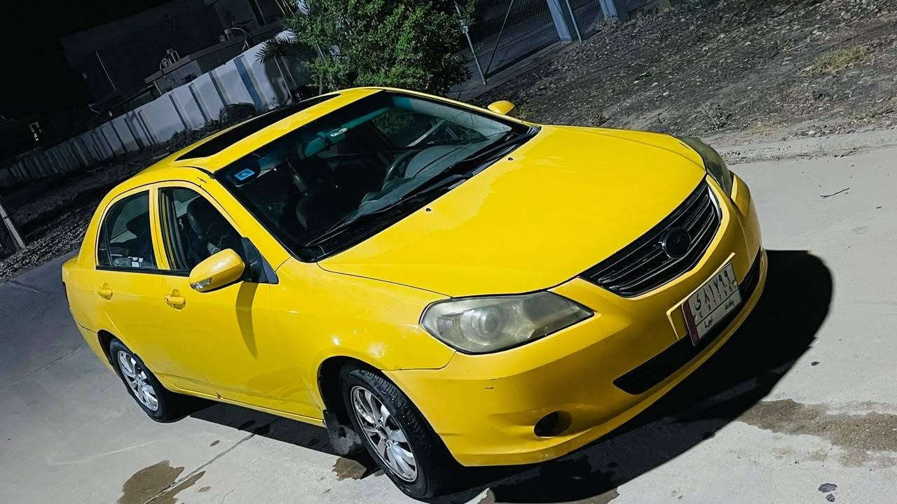 سلام عليكم

للبيع BYD G3 تكسي أصفر

مكينة سيفك ياباني 1.6
تبريد ثلج 

موديل: 2013  رقم بغداد بأسمي تحويل مباشر

مكانها بغداد الغزالية

السعر :  45 وبيها مجال بسيط

الاتصال : ***********
