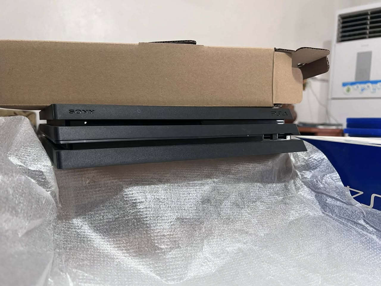 السلام عليكم
بلي 4 برو للبيع 
جهاز كلش نظيف وجديد 
ذاكره 1 تيرا 
الملحاقات (5 اقراص+يده البلي الاصليه+يده احترفيه+الكيبلات الاعتياديه مال البلي)
السعر 375000 مكاني الحله


**إذا كنت صاحب هذا الإعلان وتريد حذفه لأي سبب، رجاءا أرسل رسالة إلى الدعم الفني**