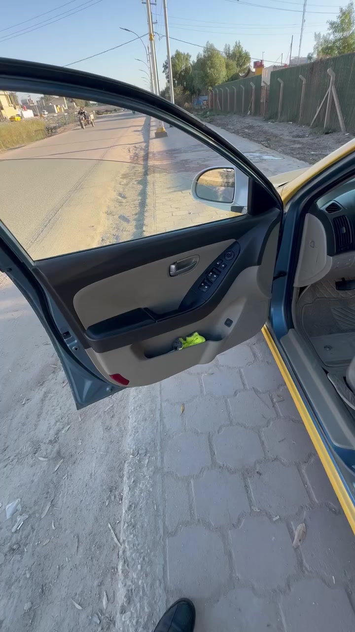 لانترا 2008خليجي مكينه كير خير من الله سياره مكفوله من ضربه لقويه سياره مال جناي مابيه اي عطل حداديه حلوه مالته عنوان ناصريه لغراف سعر 95 ***********
