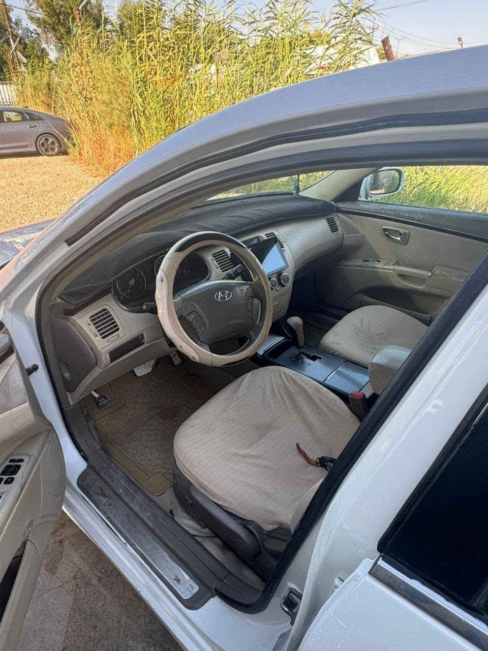 سلام عليكم
اخوان ازيرا موديل 2011
السياره كارتون 
السعر ١٠٥ 
للاستفسار ***********
