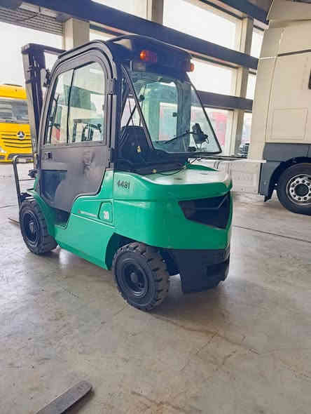 عالم الرافعات في العراق میسبوشی 2009
 حجم  3 طن مستخدم أوربا فقط دخول جديد      جب عالي 2  قطع ارتفاع الجب  3.75  مترات   
 3 حركات  محرك s4s  ديزل  آوراق منفيس مؤقت مشتغله قليل شوكيه مكفول كفاله عامە   
للاستفسار   عن السعر اتصل على الأرقام  ***********  ابو ڤاران
 او مراسله واتساب  يوجد توصيل 🚚 الى جميع المحافظات @جميع
