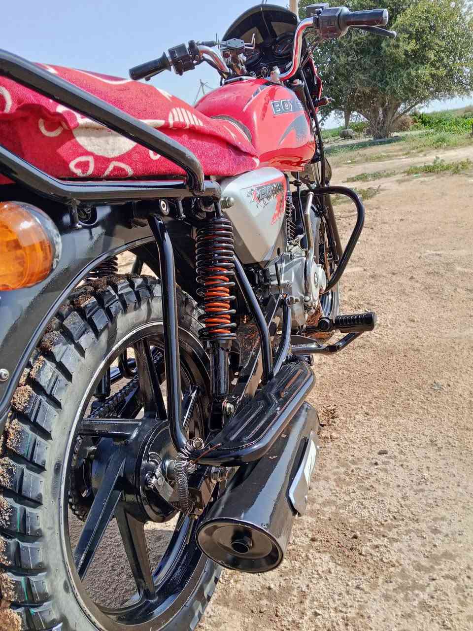 السلام عليكم دراجه  للبيع موديل 21 اوراق وصولي محرك مجفت شراي يتصل ***********
