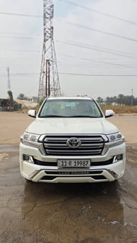 ترهم بيع او مراوس حسب القناعة..  لاندكروز موديل 2018 وكالة بريم أصلية ...