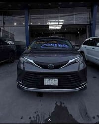 تيوتا سينا 2021 LE حادث خفيف كلش بدون دواخل.  محرك 2500هايبرد  المسافة...