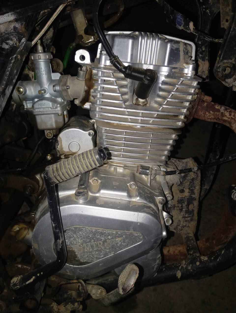 سلام عليكم هارلي البيع اوراق اول هندر مكينه امتيار 2024ما مفتوحه شلعه سعر 325وبيهه مجال مكان زبيديه خاص او رقم ***********
