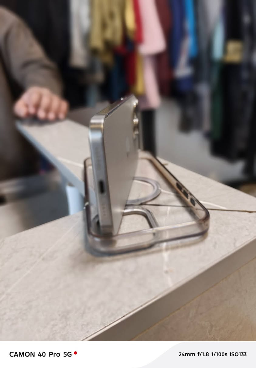 ايفون15برو ماكس جهاز نضيف ذاكره256 عنوان نجف عسكري كبل ***********. جهاز كفاله شرط برغي مامبدل بي فقط هاي الزكه مفطره  علفحص.  سعره مليون و150 بي مجال قليل.
