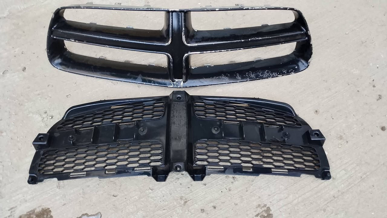 للبيع من موديل ١١ الى ١٤
***********
