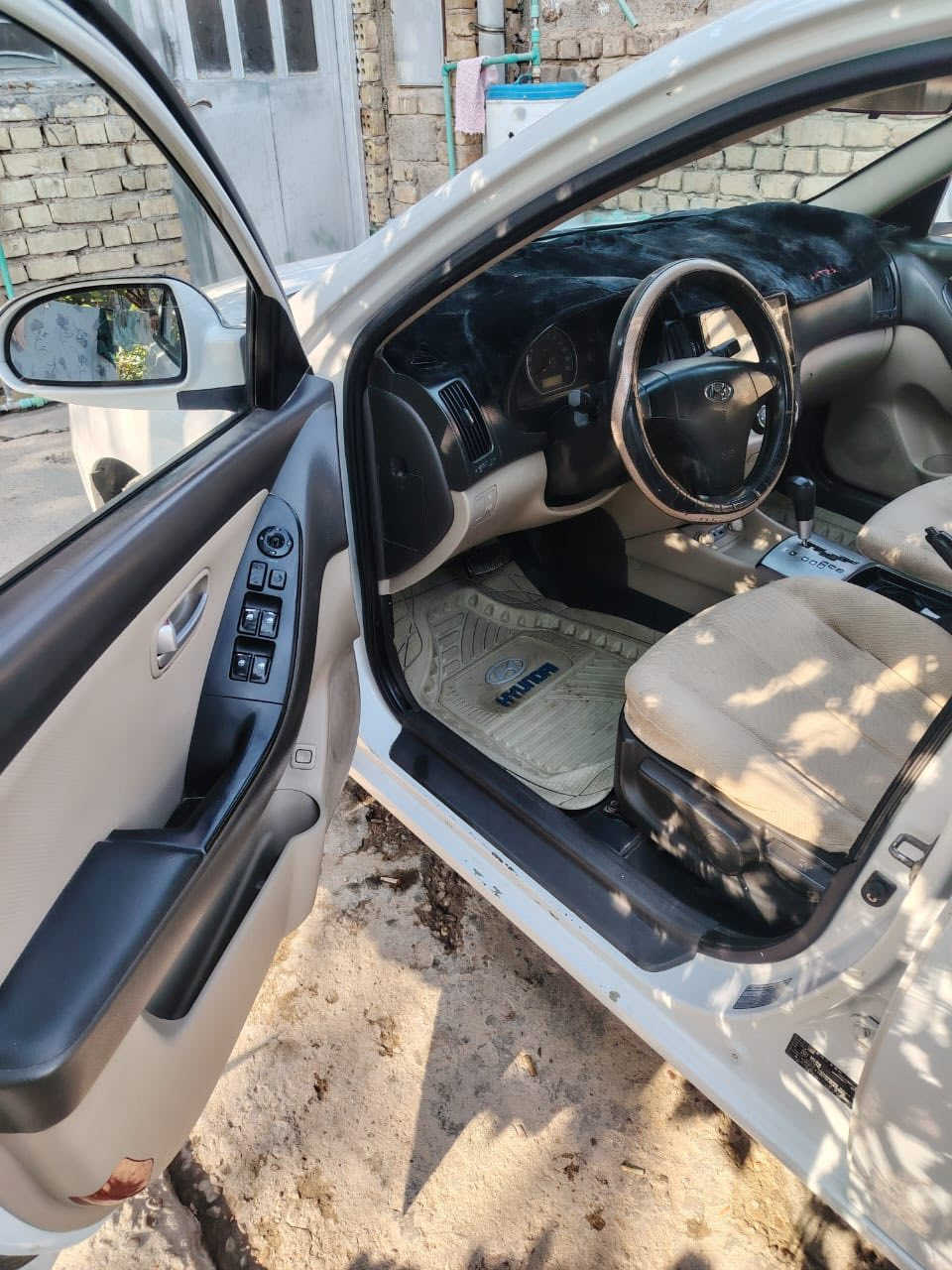 هونداي افانتي 2009 محرك ١٦٠٠ دكشن عالي المرغوب رقم أنبار انكليزي هزة جديدة سيارة بدون صبغ فقط بارد بسيط بالبنيد محرك كير مكفول مكانها فلوجة السعر 110$ وبيها مجال بسيط للاتصال ***********
