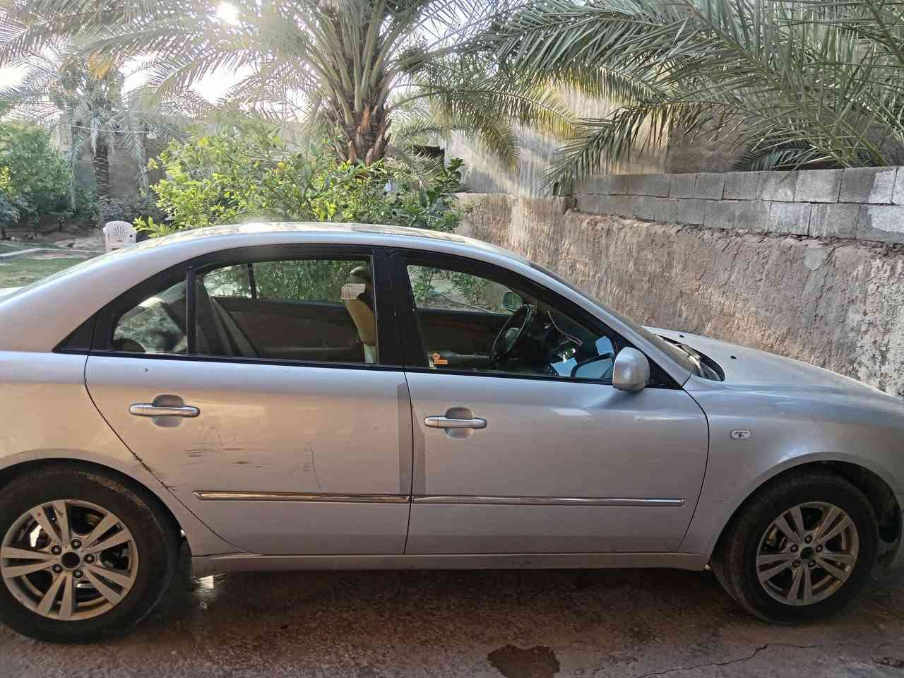 السلام عليكم
لبيع سوناتا  ٢٠٠٩ خليجي
السعر ١١٥ وبيها مجال 
مكاني الأنبار _ البغدادي
للاستفسار ***********
