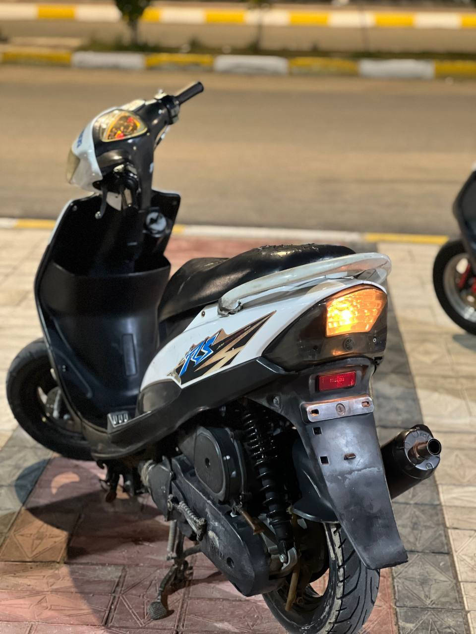 السلام عليكم دراجه ماكس عدله للبيع الدراجه كامله للخير سلف هندر لايت بكلايت سلف اصلي كفرات اصلي مختمه ختم واحد مابيها اي نقص حلوه الدراجه شوفه عينك مفتوحه ولفات بسس مكان ناصريه مركز السعر ب 650 والشراي يشلع عيوني 
***********  (بالعافيه ع الياخذها )
