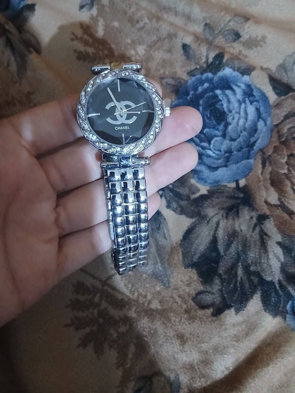 سلام عليكم ساعه كويتيه جديده ممستخدمه ماركه فول شراي يجي خاص ويدلل


**إذا كنت صاحب هذا الإعلان وتريد حذفه لأي سبب، رجاءا أرسل رسالة إلى الدعم الفني**
