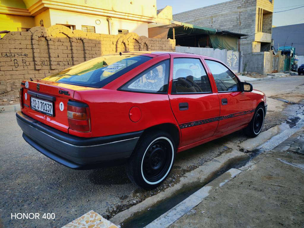 ((موديل 90 ما بيها صبغ غير بس جملغ صفحت السايق محرك لا نفخ ولا صرف شرط كير شرط سيارة جهزه اني صاحبها شرعي سنويا 2030
بيه كابون بنزين سياره خامه))الرقم  ***********
                                      *********** موصل, نينوى
