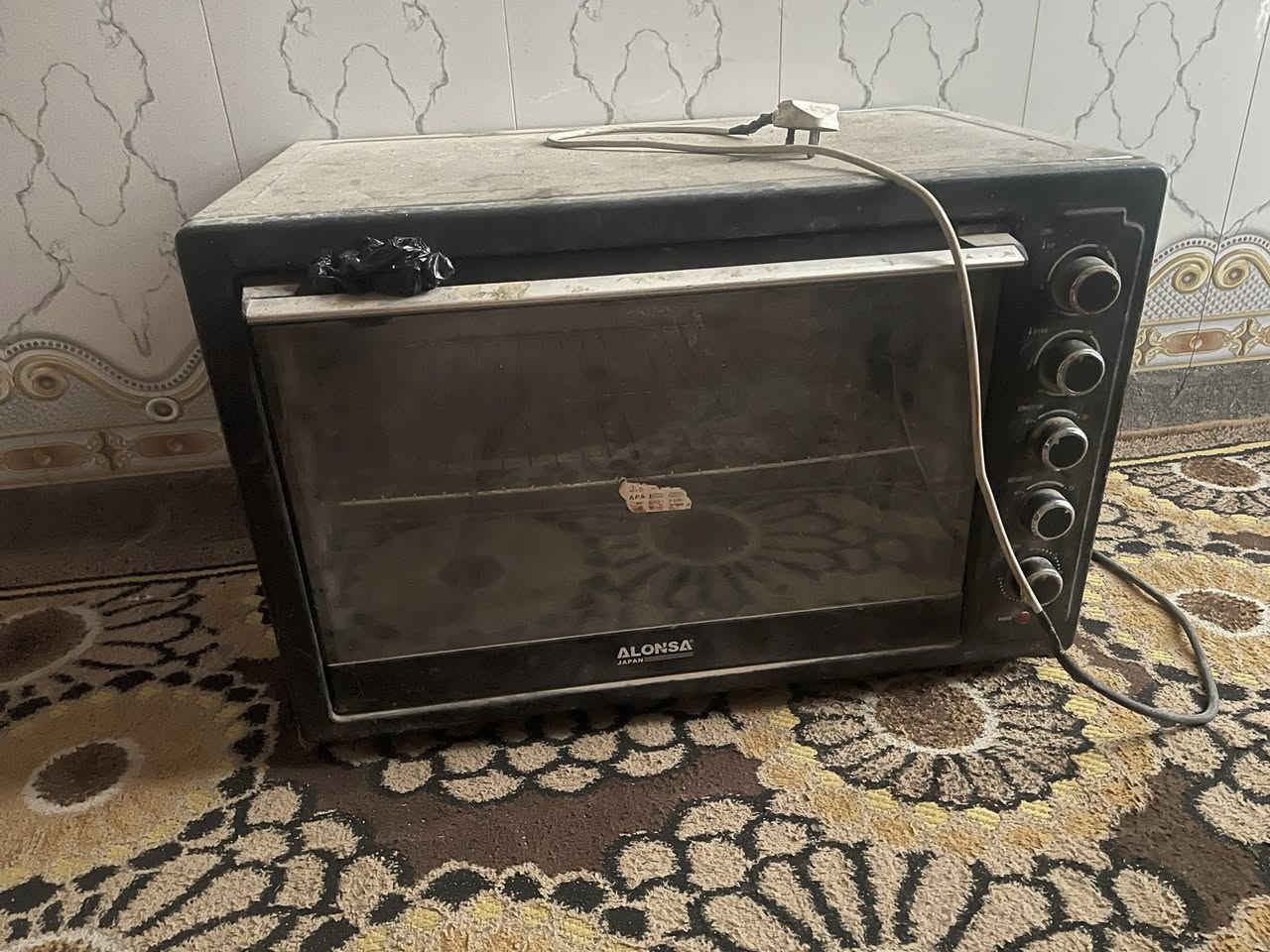 السلام عليكم.غسال+اوفن حجم كبير+ طباخات + تنور . للبيع كلهن شرط شغل ع الفحص ونظافه . عنوان شطره ع الخولي حي شرطه . للتواصل ***********
