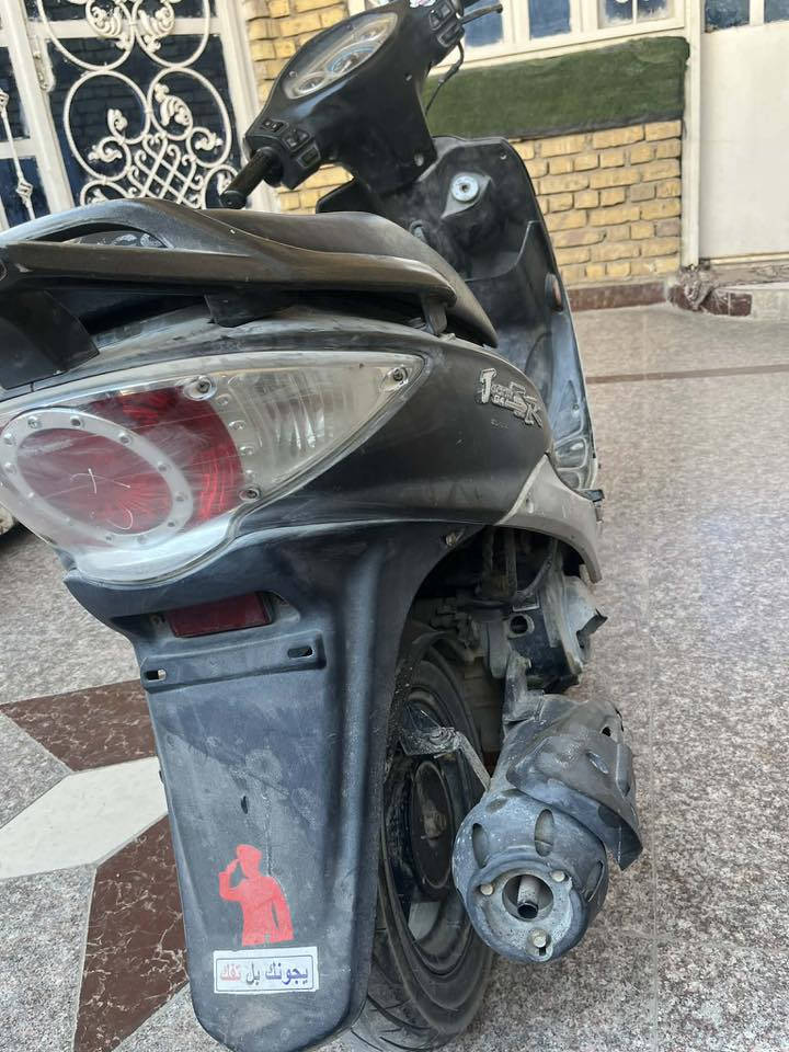 السلام عليكم جي 4  دراجه نضيفه شغاله من طول لطول  مابيه اي نقص مكان ناصريه مركز سعر ٣٥٠ وبيه مجال هـ ‭٠٧٨١ ٣٥١ ٦٣٨٩‬
