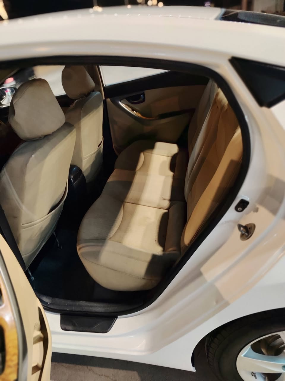 يا الله
السلام عليكم
النترا موديل 2014 خليجي
مكينه 1800 دوش
فتحه 
رقم سليمانيه دولي جديده بأسمي 
سياره مكفوله
كير ومكينة كفالة
سيارة حلوه وجاهزه للأخير
تبريد ثلج حداديه جديده تخم تاير جديد
سياره حلوه وبعد احلى من الصور
السعر 126 وبيه مجال بسيط
مكان السياره بابل ناحية الطليعه
***********
***********
