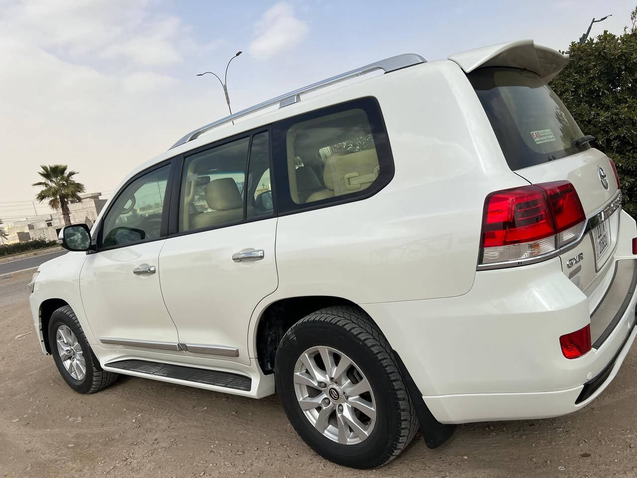 لاندكروزر2016 – بريم  أصلي
الوارد: بريم ام DVD
الحالة: مكفولة
كفاله  السيارة عدا دعاميه
السلامة: 8 إيرباك
الدفع: دبل
الكراسي: كهرباء
الكاميرات: 5 كاميرات
السقف: سلايد روف
المحرك: 8 سلندر
السعة: 4.6
الإطارات: جديدة
التخم: جديد
السياره كفاله من كلشي ماعدا دعاميه
المسافة المقطوعة: 198 ألف كم حقيقي
الملاحظة: السيارة بالحقيقة أنظف وأجمل من الصور
الرقم: بغداد الإنكليزي باسمي 
التحويل: مباشر
السعر .475 قابل لتفاوض
موقع السيارة:بغداد  رقم بغداد
للاستفسار:***********
