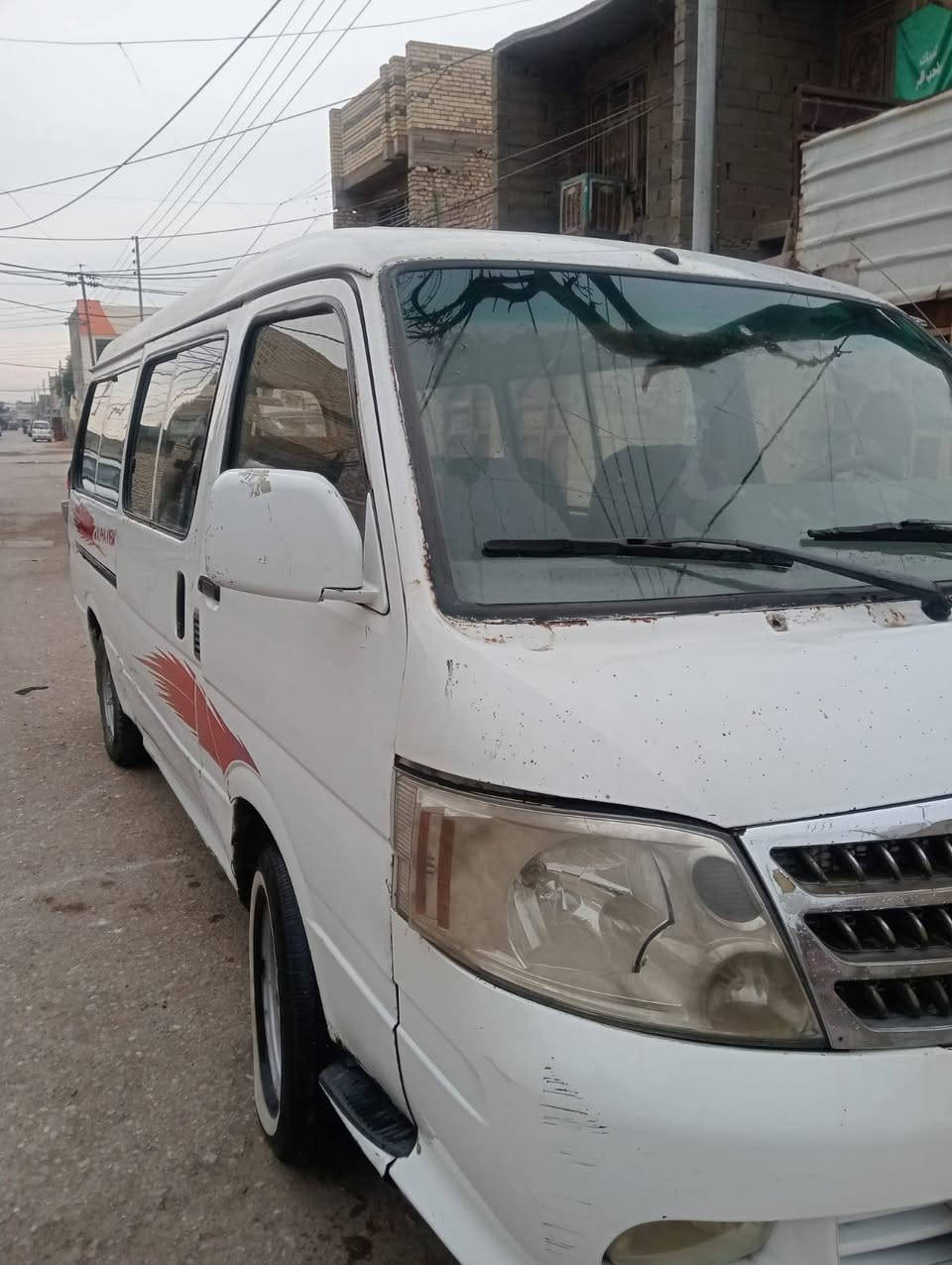 السلام عليكم خواني سياره فتون موديل 2010 رقم واسط انجليزي  بغداد مدينه الصدر 
***********
