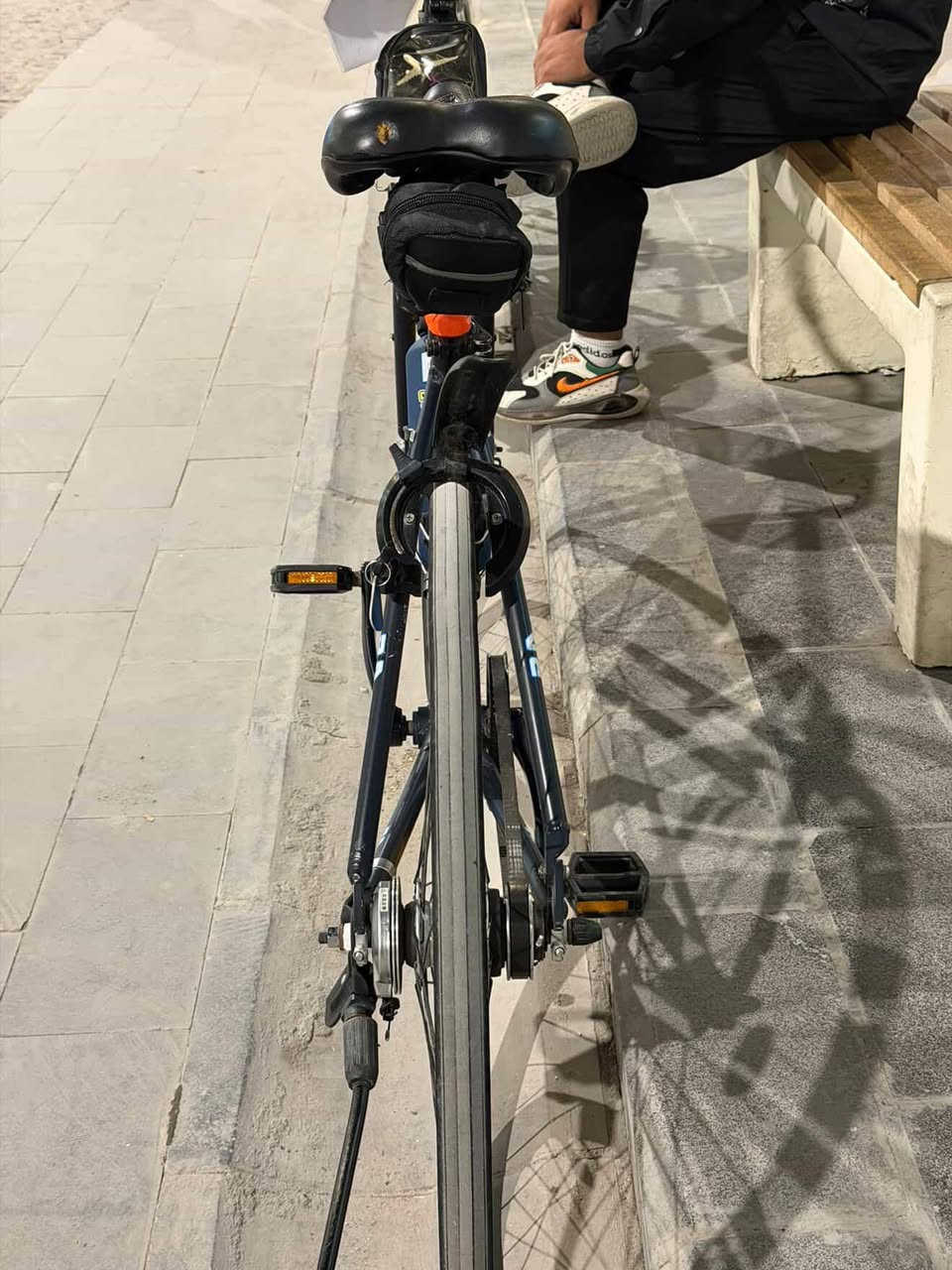 سلام عليكم
رياضي سيفيتي 

حجم 26

نضام قايش 

المنيوم وياله كاربون فايبر بلادي مال شركة 

 ملاحظه كتلوك ومكاتبه  اكو منه بس قطعتين قطه نيلي الي هوه هذه وقطعه رصاصي 

مكانيه بغداد


**إذا كنت صاحب هذا الإعلان وتريد حذفه لأي سبب، رجاءا أرسل رسالة إلى الدعم الفني**